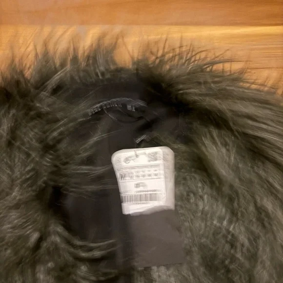 NWT Zara Faux Fur Jacket - Picture 3 of 3